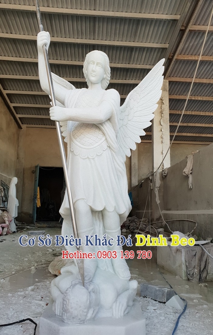 Tượng đá các vị Thánh