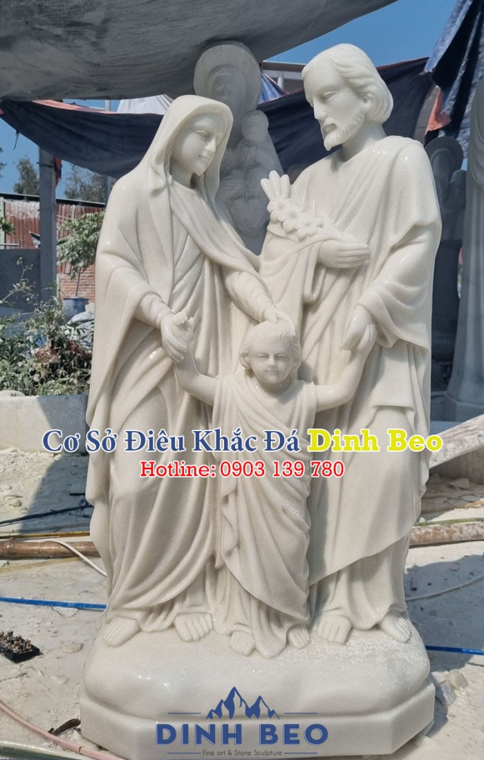 Tượng Gia Đình Chúa bằng đá