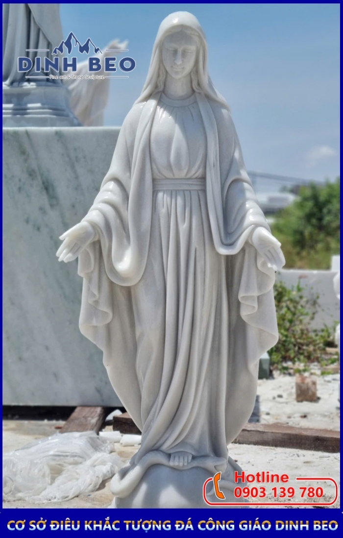 Tựơng Đức Mẹ Ban Ơn Bằng Đá Cẩm Thạch