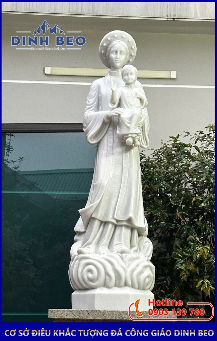 Tượng Đá Đức Mẹ La Vang